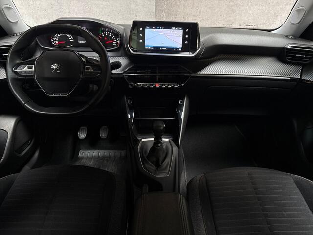 Peugeot 2008 1.2 PureTech Sport (APPLE CARPLAY, NAVIGATIE, LANE ASSIST, TREKHAAK, PARKEERSENSOREN, SPORTSTOELEN, CRUISE, NIEUWE APK, NIEUWSTAAT)