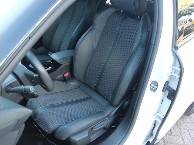 Peugeot 2008 1.2 PT GT-Line | Camera/Navi/Nieuwe Distr. Riem/Adaptive