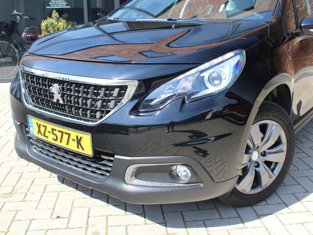 Peugeot 2008 1.2 PureTech Blue Lion Panoramadak, Airco, Cruise control en Navigatie
