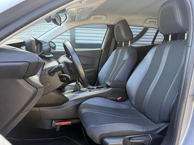 Peugeot 2008 1.2 PureTech Blue Lease Allure 2e Eigenaar|Navi|Camera|D-riem v.v. in 2026|Clima|Cruise|Carplay|APK tot 02-2028