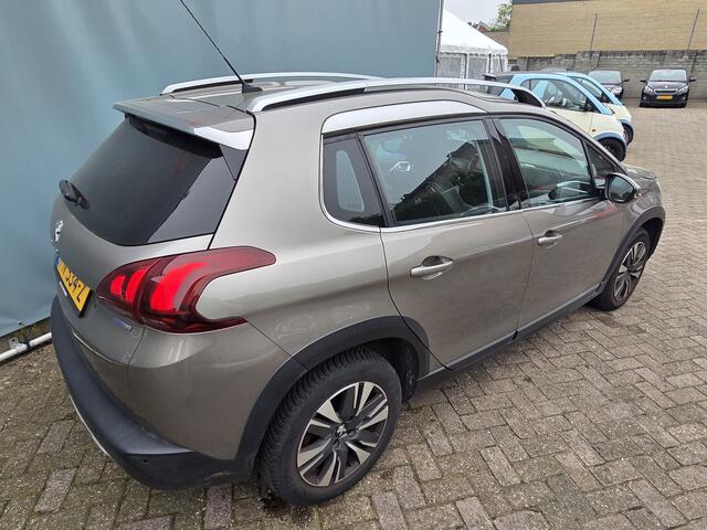 Peugeot 2008 1.2 PureTech Allure NAVI TEL LM PANORAMADAK LEER