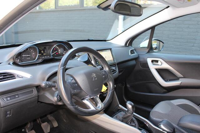 Peugeot 2008 1.2 PureTech Allure