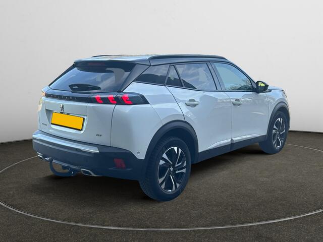 Peugeot 2008 1.2 PureTech GT Two Tone, 360 Camera, Trekhaak, Carplay, Android Auto, Navigatie
