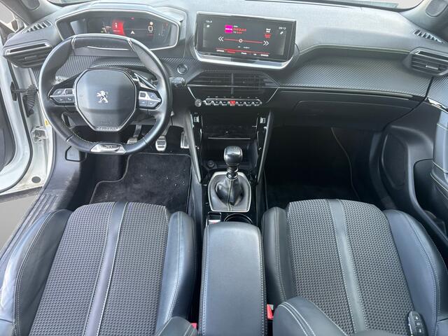 Peugeot 2008 1.2 PureTech GT Two Tone, 360 Camera, Trekhaak, Carplay, Android Auto, Navigatie