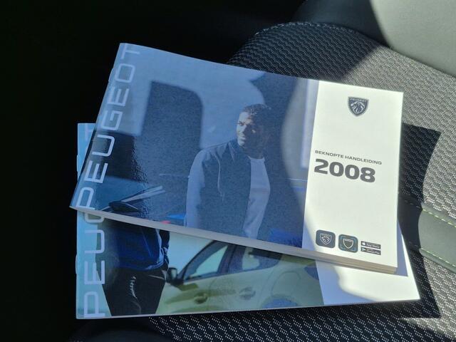 Peugeot 2008 1.2 Hybrid 136 GT WORDT VERWACHT !! | Automaat | Keyless Entry en Start | Camera Voor en Achter | Adaptieve Cruise Control | Navigatie via Apple Carplay of Android Auto | Lekker Lage Kilometerstand |