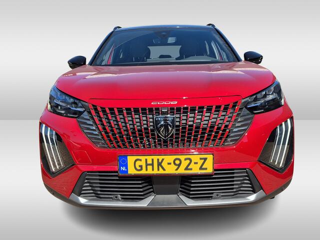 Peugeot 2008 1.2 Hybrid 136 GT WORDT VERWACHT !! | Automaat | Keyless Entry en Start | Camera Voor en Achter | Adaptieve Cruise Control | Navigatie via Apple Carplay of Android Auto | Lekker Lage Kilometerstand |