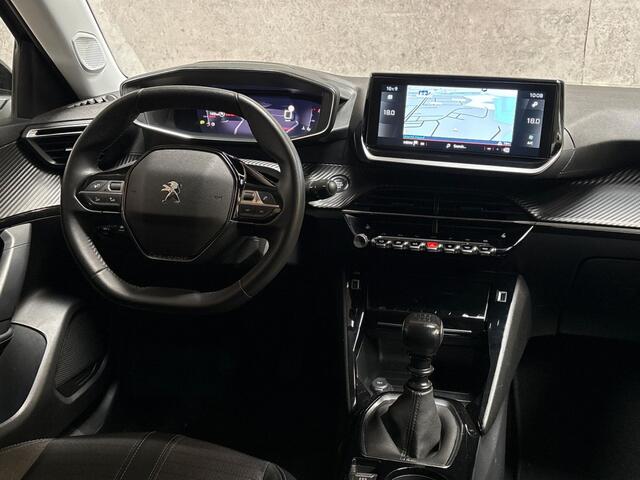 Peugeot 2008 1.2 PureTech Allure Sport (VIRTUAL COCKPIT, APPLE CARPLAY, GROOT NAVI, KEYLESS, 360 CAMERA, STOELVERWARMING, LEDER, SPORTSTOELEN, GETINT GLAS, LM VELGEN, NIEUWSTAAT)