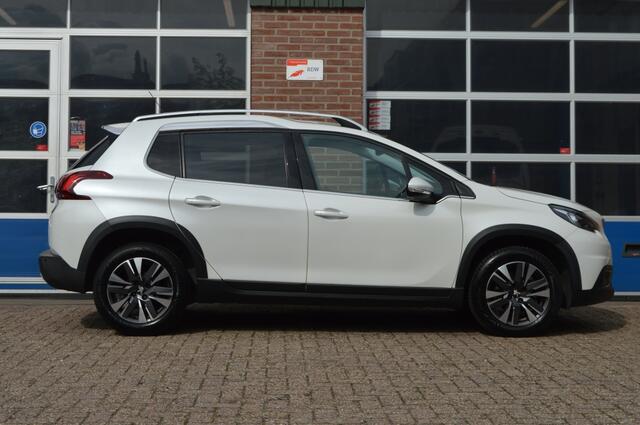Peugeot 2008 1.2 PureTech Allure | AUT - CAMERA