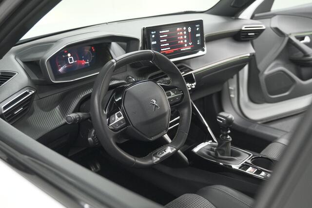 Peugeot 2008 PureTech 130 GT | Elektrisch Panoramadak | Camera | Dodehoekdetectie | Navigatie