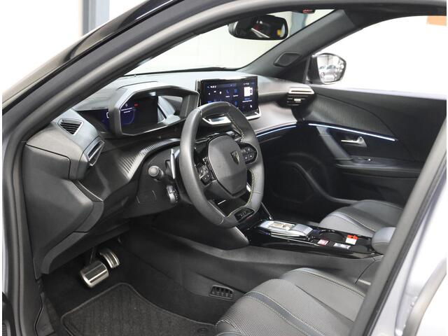 Peugeot 2008 1.2 Hybrid 145PK GT | 1ste eigenaar | AppleCarPlay/AndroidAuto | Climate Control | Cruise Control | Camera | FULL LED | LMV | Parkeersensoren | Privacy Glass | Isofix | Two-Tone | Sfeerverlichting |