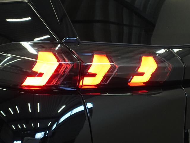 Peugeot 2008 1.2 PureTech Allure Airco Navi Carplay Cruise Control PDC VA Camera LED Verlichting