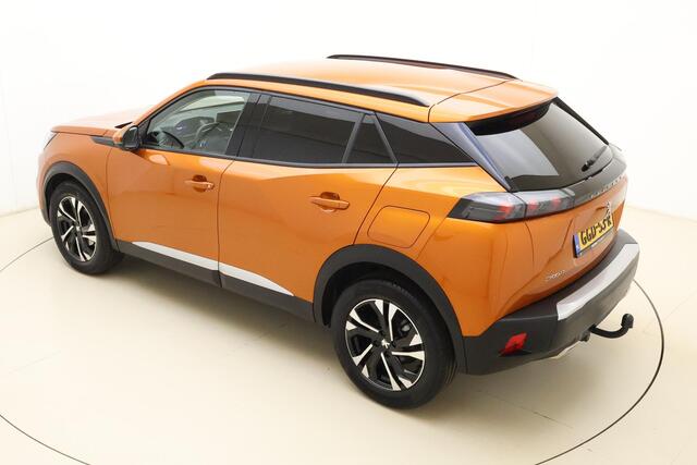 Peugeot 2008 1.2T Allure Pack | 130PK | Trekhaak | Stoelverwarming | Parkeercamera Achter | Apple Carplay & Android Auto | Keyless Start | Full LED | 17'' Lichtmetalen velgen | Climate Control