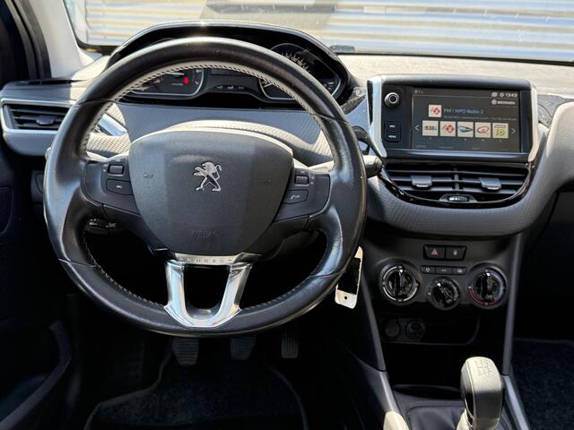 Peugeot 2008 1.2 PureTech Blue Lion 2e Eigenaar|Navi|Pano|Carplay|D-riem vv in 2024|Trekhaak|Airco|Cruise|PDC|N.A.P|APK tot 02-2027
