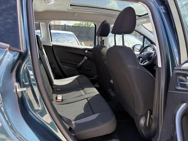 Peugeot 2008 1.2 PureTech Blue Lion 2e Eigenaar|Navi|Pano|Carplay|D-riem vv in 2024|Trekhaak|Airco|Cruise|PDC|N.A.P|APK tot 02-2027