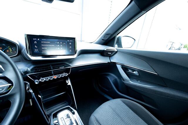 Peugeot 2008 1.2 Hybrid 136 Style Apple Carplay | Parkeersensor | LED