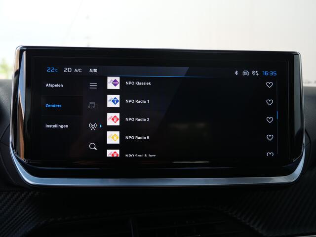 Peugeot 2008 1.2 Hybrid 145 Pk Allure Automaat Navi / DAB / Apple Carplay / Camera