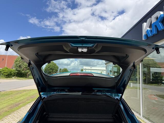 Peugeot 2008 1.2 Hybrid 145 Style Metallic | App connect