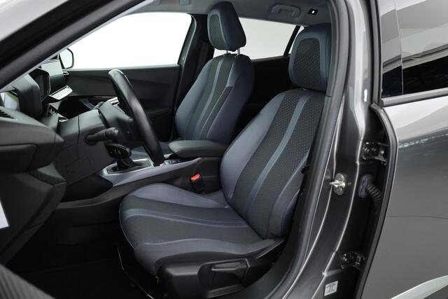 Peugeot 2008 1.2 PureTech Allure | Rijklaar! | Orig. NL | Afn. Trekhaak | Dig. Cockpit | NAV+App.Connect | Camera+PDC | Cruise | DAB | Elek.Spiegels V