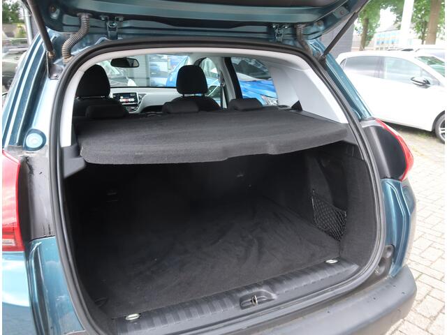 Peugeot 2008 1.2 Benzine * Style Edition * Navigatie * Parkeersensoren * Lichtmetalen Velgen * Climate & Cruise Control * DIstributieriem 2025 vervangen * Vingerhoets; Vierde Generatie Eersteklas Service !