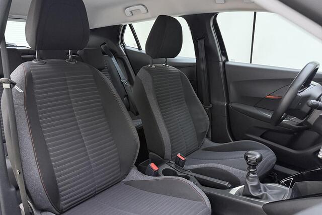 Peugeot 2008 1.2 PureTech Active Pack 100pk | Navigatie | Camera | Cruise Control | Lichtmetalen Velgen | Climate Control | 1e Eigenaar | Dealeronderhouden