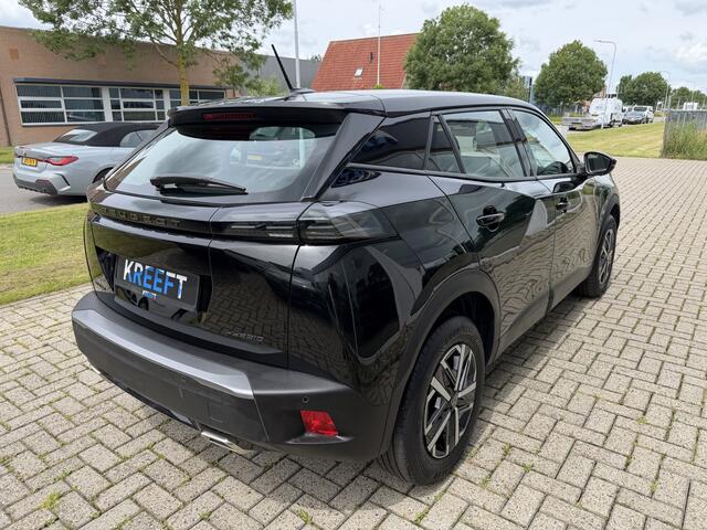 Peugeot 2008 1.2 Hybrid 145 Style Zwart
