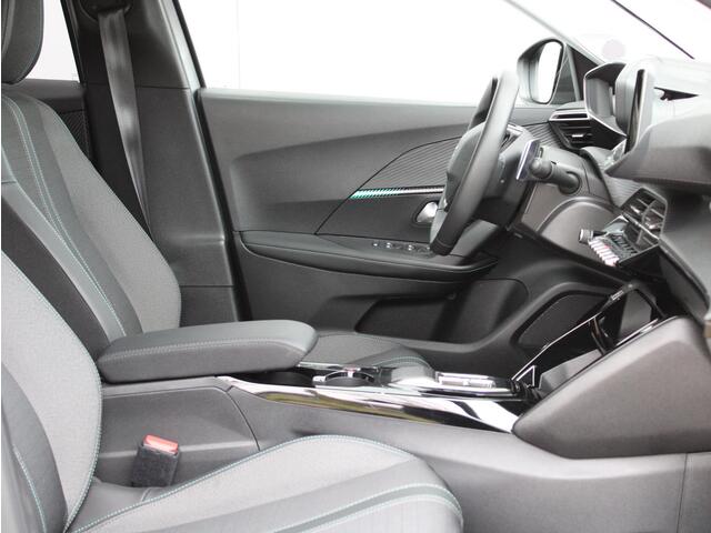 Peugeot 2008 1.2 PT 130 AUTOMAAT ALLURE PACK NAVI/TREKHAAK/CAMERA