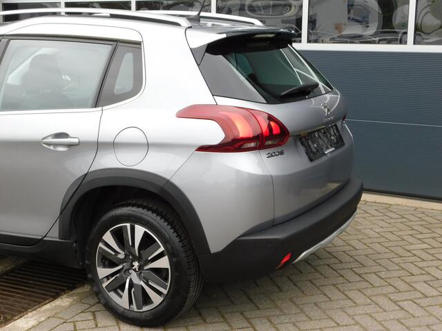 Peugeot 2008 1.2 PureTech Allure, echte automaat !