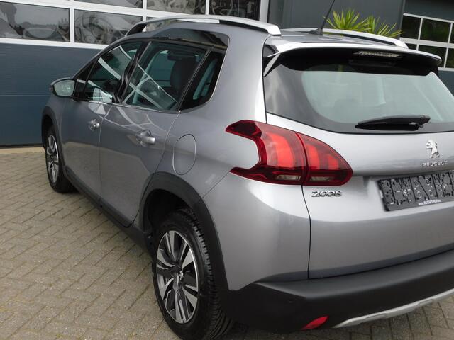 Peugeot 2008 1.2 PureTech Allure, echte automaat !
