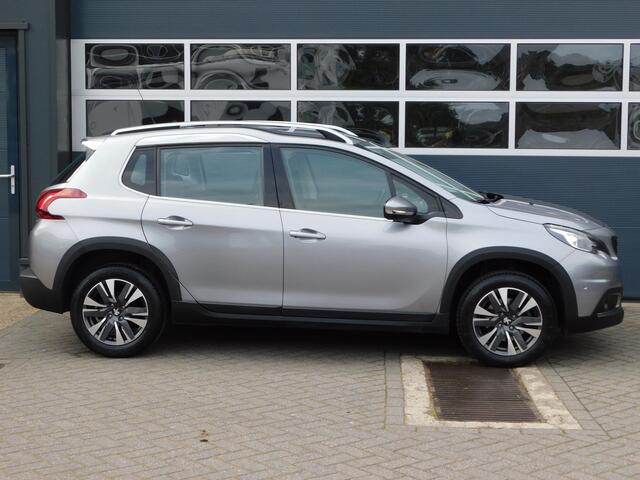 Peugeot 2008 1.2 PureTech Allure, echte automaat !