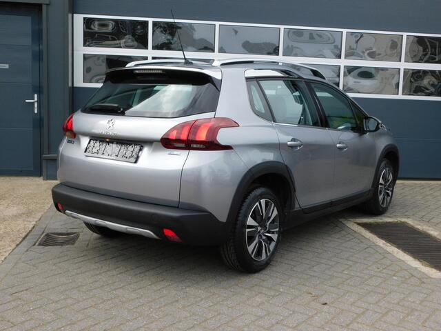 Peugeot 2008 1.2 PureTech Allure, echte automaat !