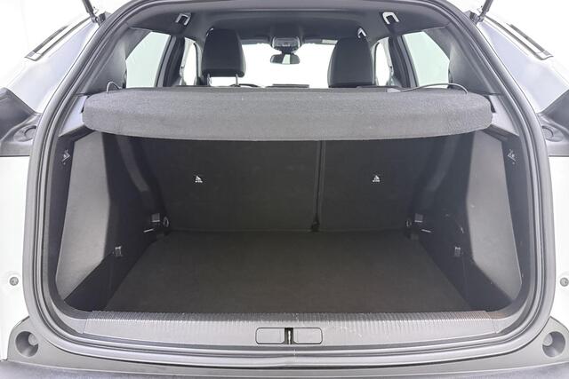 Peugeot 2008 1.2 Turbo 100 Allure | Apple carplay/Android auto | Automatische Airco | Cruise control | Parkeersensoren V+A | Lichtmetalen velgen 17'' |