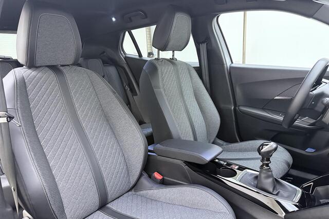 Peugeot 2008 1.2 Turbo 100 Allure | Apple carplay/Android auto | Automatische Airco | Cruise control | Parkeersensoren V+A | Lichtmetalen velgen 17'' |