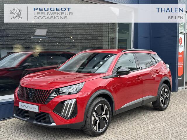 Peugeot 2008 1.2 Hybrid 145 PK Allure | Automaat Hybride | BOUWJAAR 2026 DEMO MET ¤6.000 VOORDEEL | 360 Graden Camera | Dode Hoek Detectie | Parkeersensoren V+A | Hoge Zitpositie | Climate Control | Stoelverwarming | Navigatie via Telefoon | Dakrails | Cruise Control