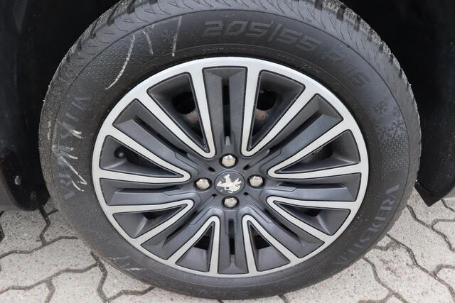 Peugeot 2008 1.2 PureTech Blue Lion | Trekhaak | Airco |