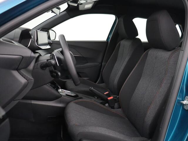 Peugeot 2008 1.2 Hybrid 136 Active | Carplay | Cruise Control | Climate control | Parkeerhulp | DAB | Bluetooth