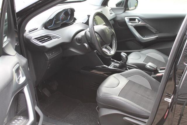 Peugeot 2008 1.2 PureTech Allure Uitv. NAVIGATIE