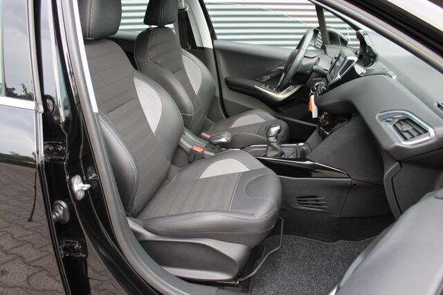 Peugeot 2008 1.2 PureTech Allure Uitv. NAVIGATIE