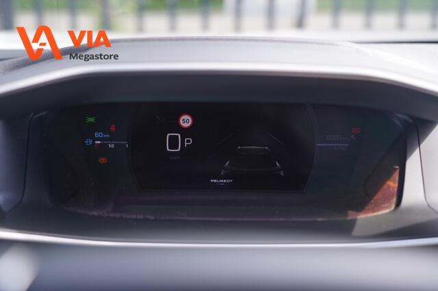 Peugeot 2008 1.2 Hybrid GT | Carbon | Climate | Dig. Cockpit | LED | Black & White Edition | Camera