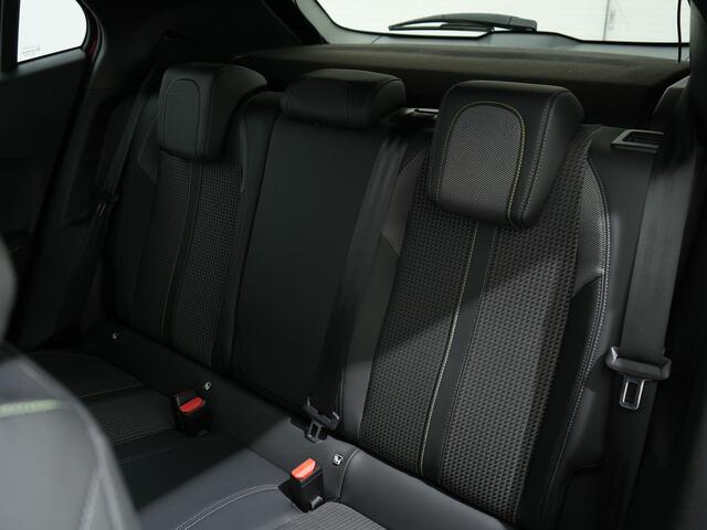 Peugeot 2008 1.2 TURBO 130PK GT EAT8 | Pack Drive Assist Plus | Trekhaak afn. | Navigatie
