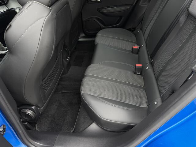 Peugeot 2008 1.2 PureTech GT / Carplay / Camera / Sensoren V+A / 17'' LM /