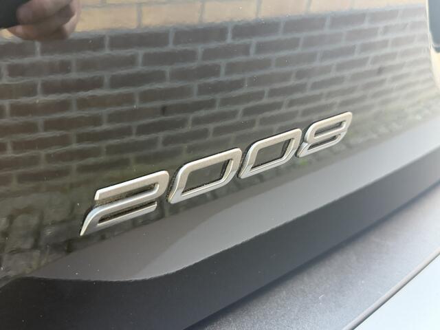 Peugeot 2008 1.2 Hybrid 145 Allure Automaat | LM | PDC | Camera V + A | Adap Cruise |