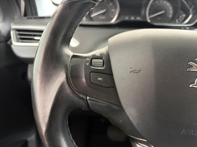 Peugeot 2008 1.2 PureTech Allure. Automaat!