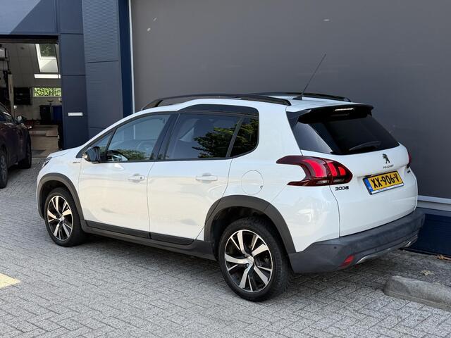 Peugeot 2008 1.2 Turbo 110 PK GT-line | Navigatie | Lage Km stand: 43500 | Panoramadak | 17" Lichtmetalen Velgen | Camera | Parkeersensoren | Half Lederen Bekleding | LED Dagrijverlichting