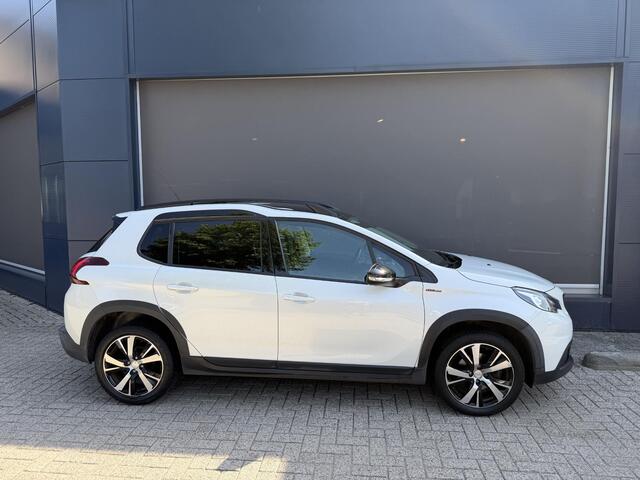 Peugeot 2008 1.2 Turbo 110 PK GT-line | Navigatie | Lage Km stand: 43500 | Panoramadak | 17" Lichtmetalen Velgen | Camera | Parkeersensoren | Half Lederen Bekleding | LED Dagrijverlichting