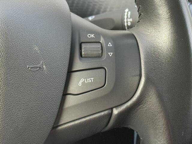 Peugeot 2008 BWJ 2018 | 1.2PT 110PK Blue Lion AUTOMAAT | NWE APK | AIRCO | NAVI | CRUISE | PDC | CARPLAY | DAB+ |