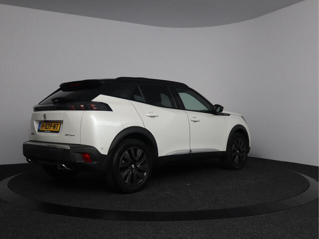 Peugeot 2008 1.2 PureTech GT-Line 130pk | Automaat | Glazen schuif-kanteldak