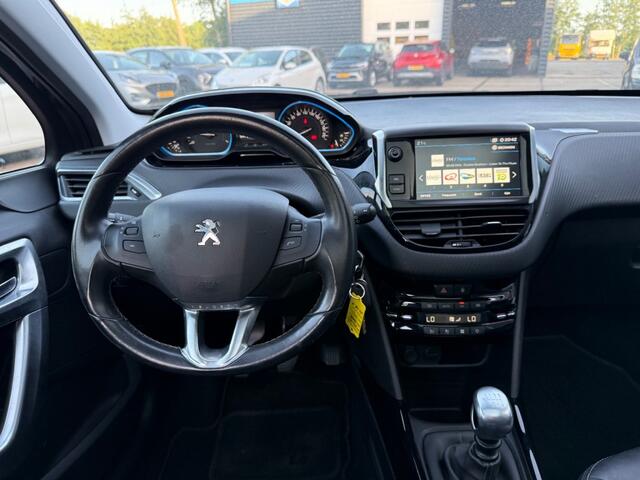 Peugeot 2008 1.2 PureT 130 PK Allure Orig. NL/Panoramadak/Trekhaak/Climate Control