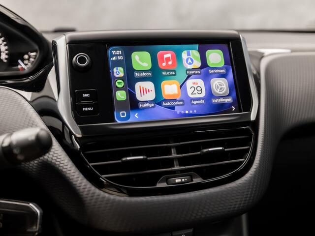 Peugeot 2008 1.2 PureTech Sport (FACELIFT, APPLE CARPLAY, NAVIGATIE, CRUISE, PARKEERSENSOREN, SPORTSTOELEN, LM VELGEN, NIEUWE APK, NIEUWSTAAT)