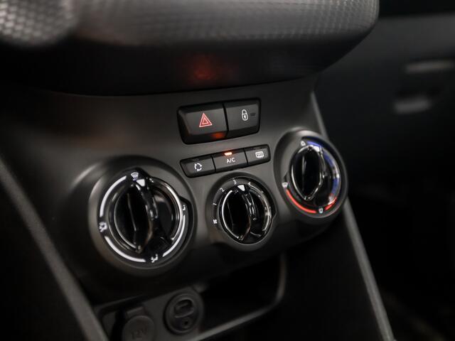 Peugeot 2008 1.2 PureTech Sport (FACELIFT, APPLE CARPLAY, NAVIGATIE, CRUISE, PARKEERSENSOREN, SPORTSTOELEN, LM VELGEN, NIEUWE APK, NIEUWSTAAT)
