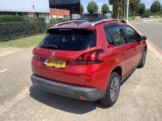 Peugeot 2008 1.2 PURET. BLUE LION